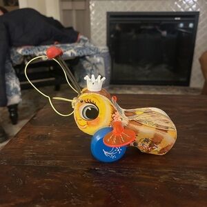 Vintage Fisher Price Queen Buzzy Bee Pull Toy #444 1970’s Wooden